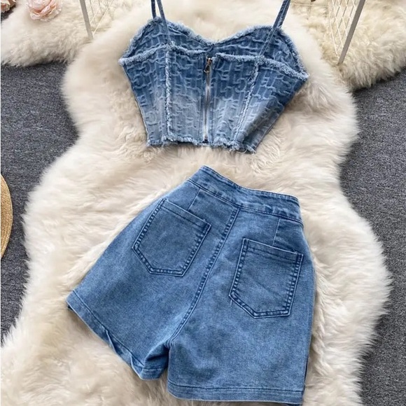 Denim two piece skirt set medium wash - Picture 6 of 9